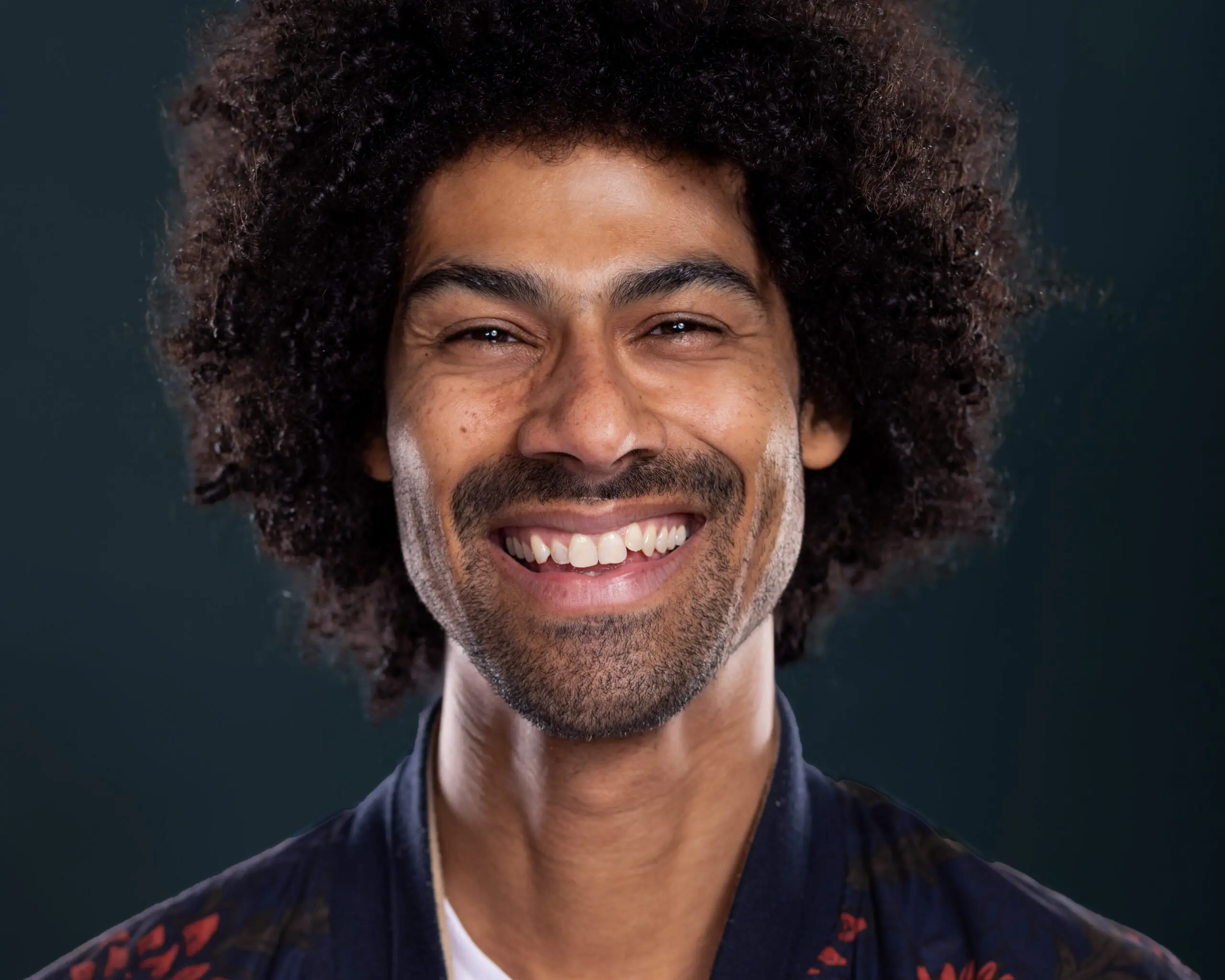 Studienberater Steven Akinwale Beitragsbild