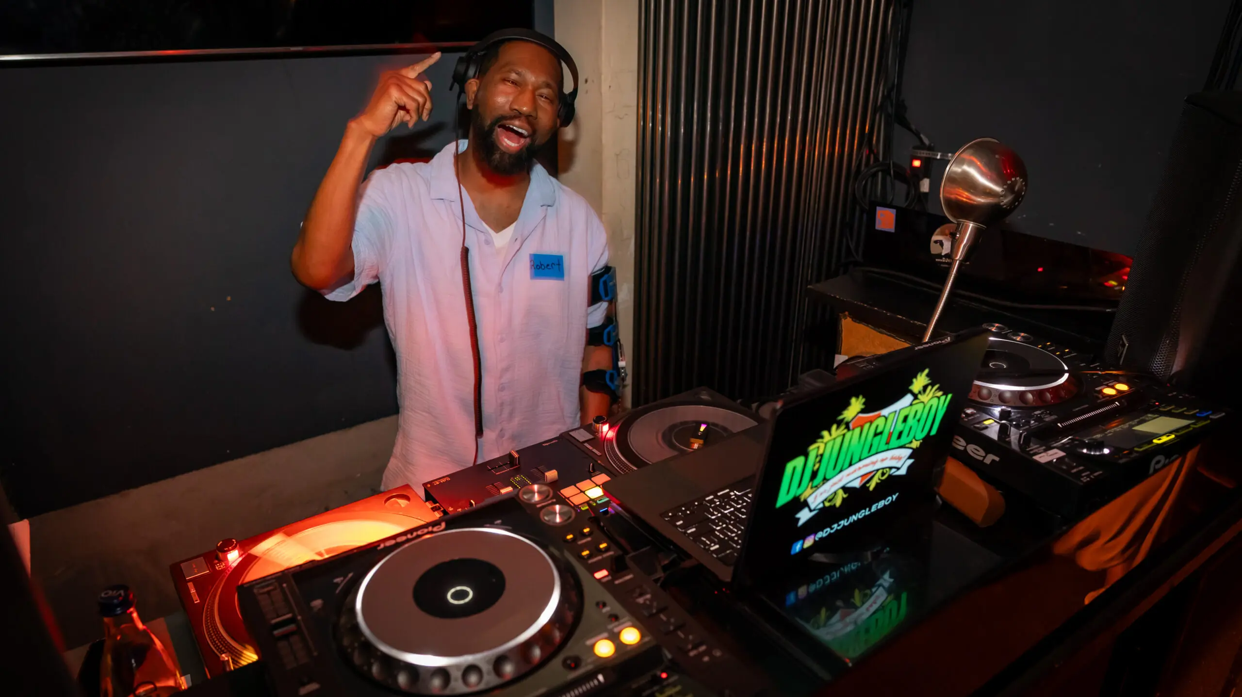 Dozent, Robert Strachan Beitragsbild