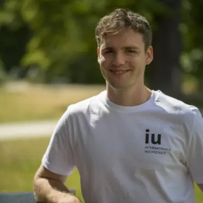 Christoph aus der Studienberatung beim Teamevent im Grünen