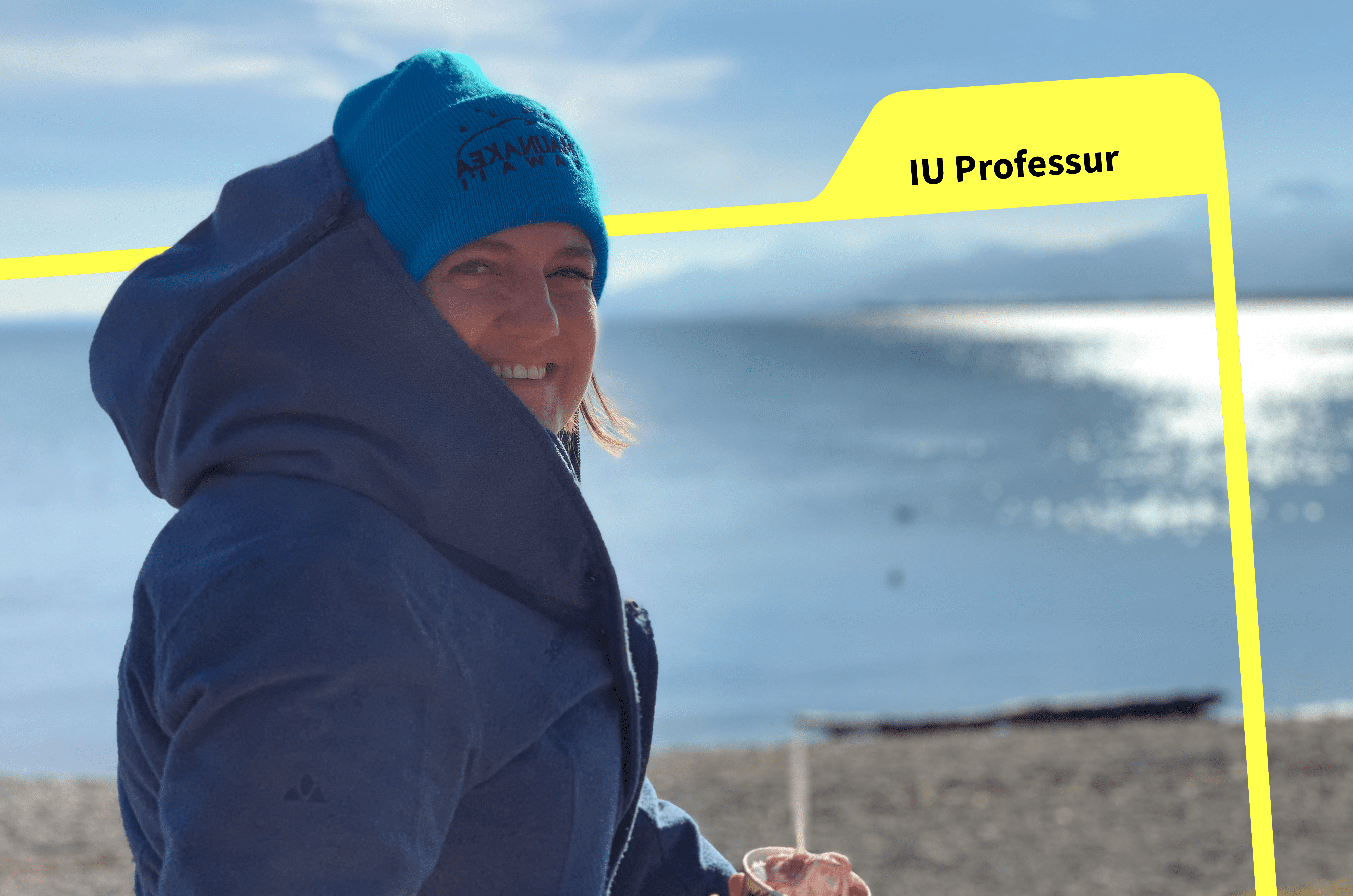 Professorin Carolin am Strand