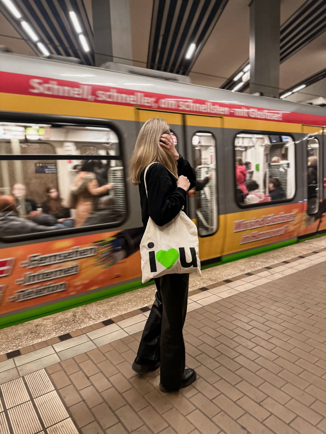 Flexibel & Mobil. Das Deutschlandticket gewinnt seit Einführung deutlich an Attraktivität im Ranking der gefragtesten Benefits. 